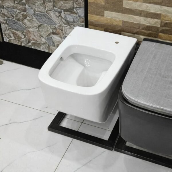 Wall Mounted Commode 003 – Dell Ceramics